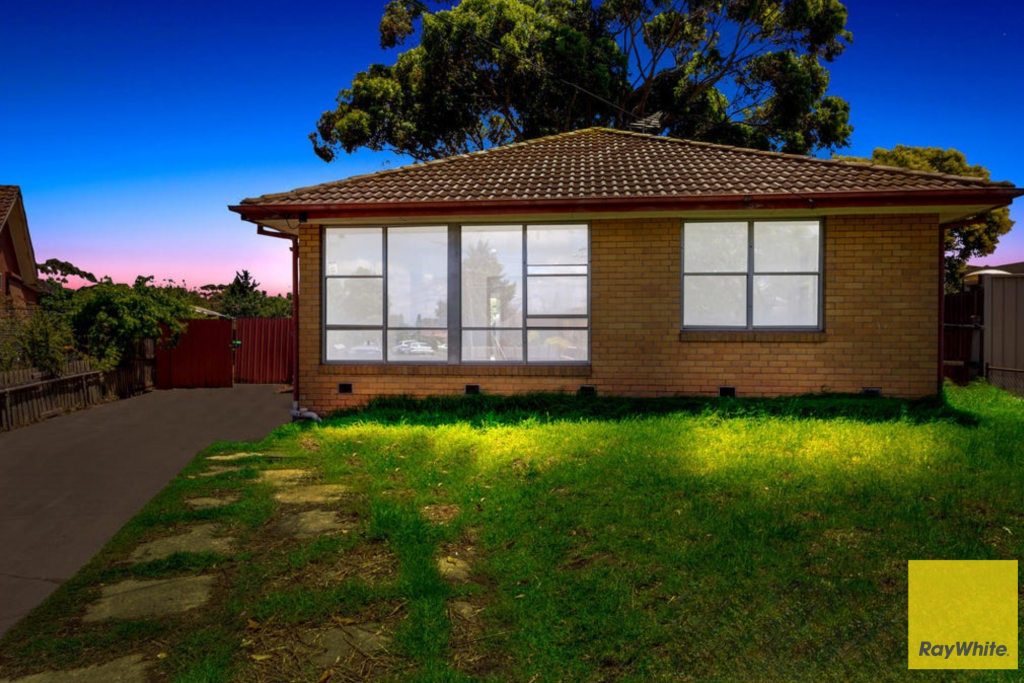 8 Thomson Ave, Laverton, VIC 3028