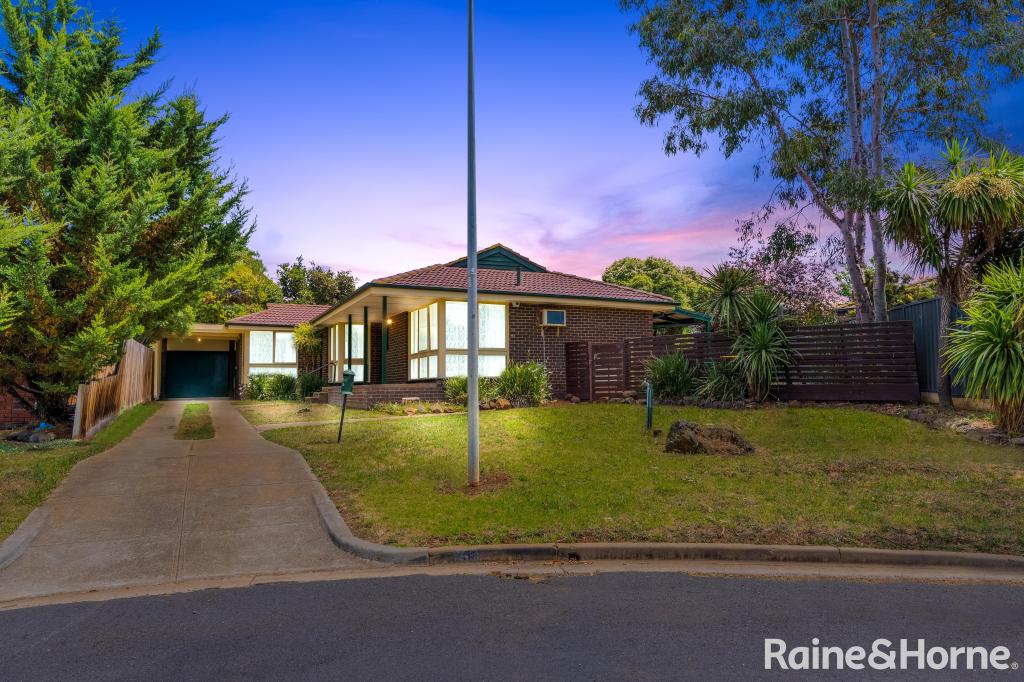 5 Regency Pl, Melton West, VIC 3337