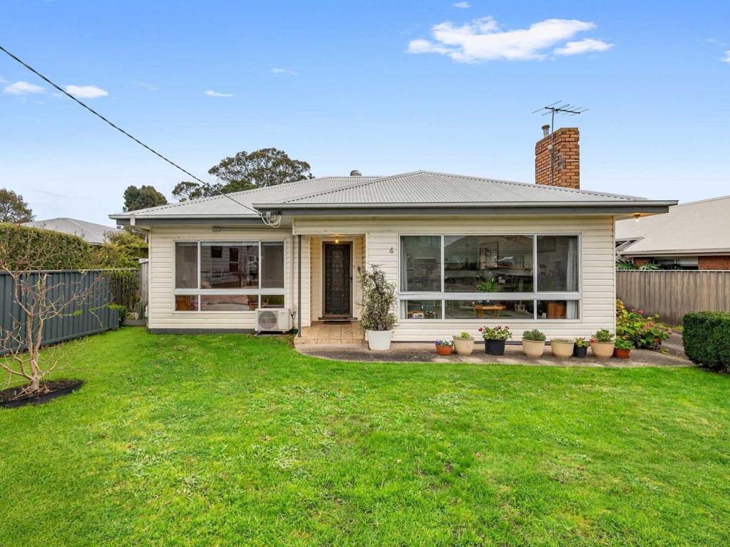 4 Janet Ave, Hamilton, VIC 3300