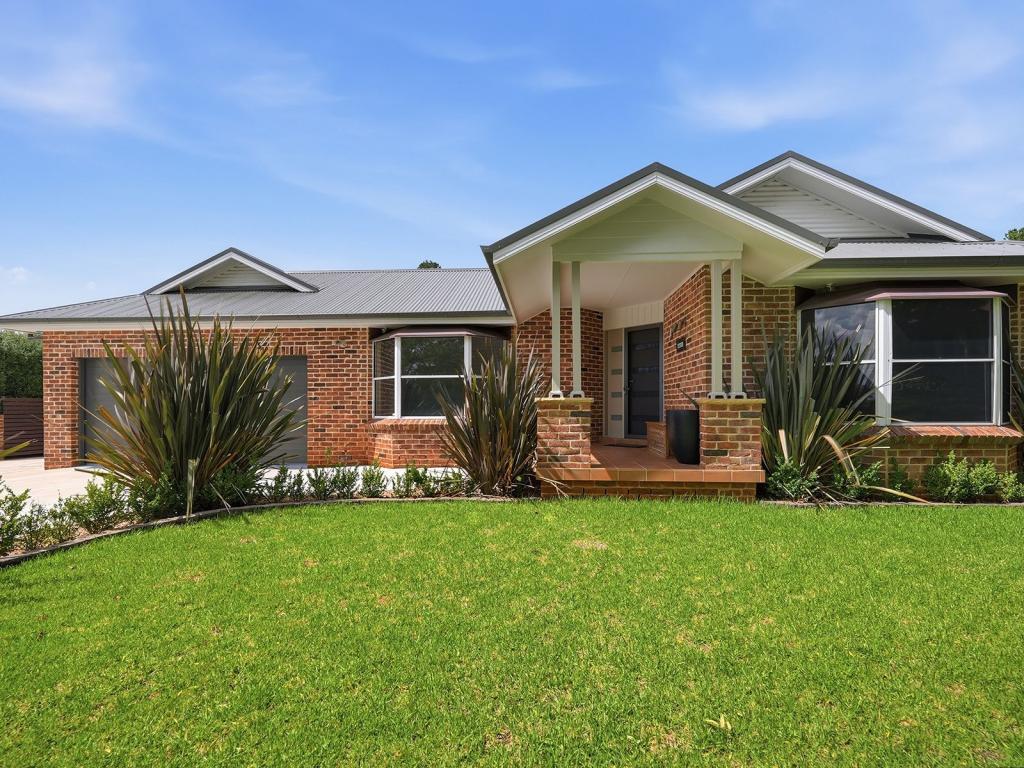 18 Casuarina Dr, Orange, NSW 2800