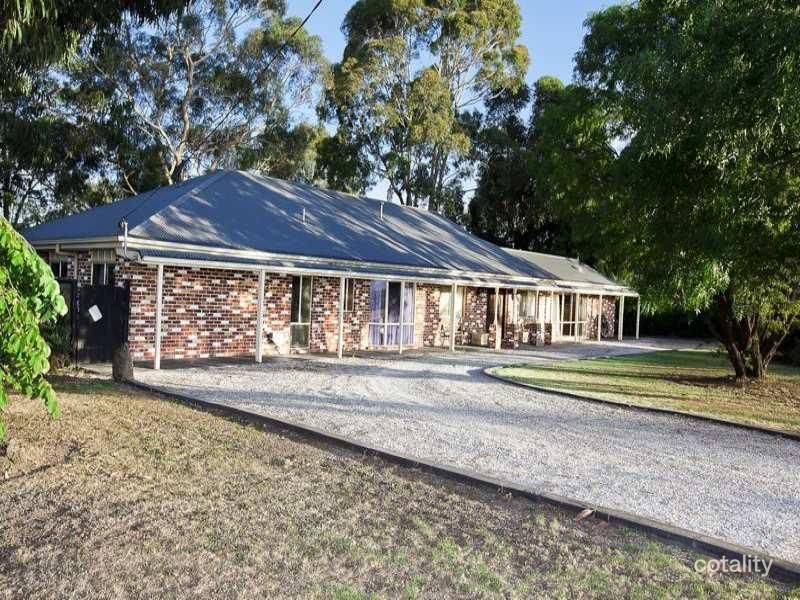38 Mayfield Rd, Cranbourne East, VIC 3977