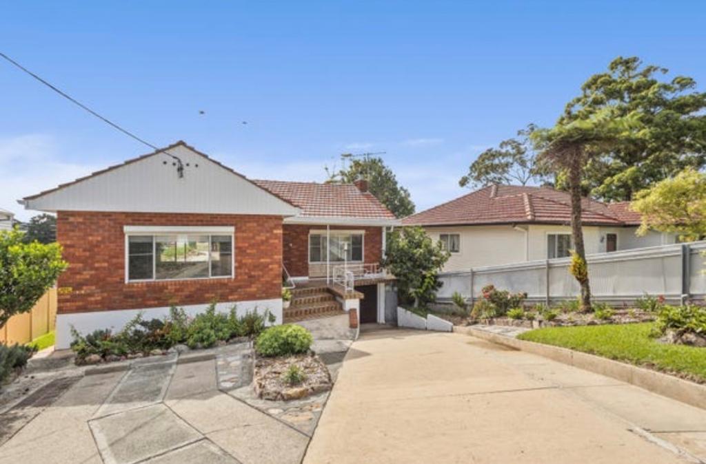17 Bukari St, West Wollongong, NSW 2500