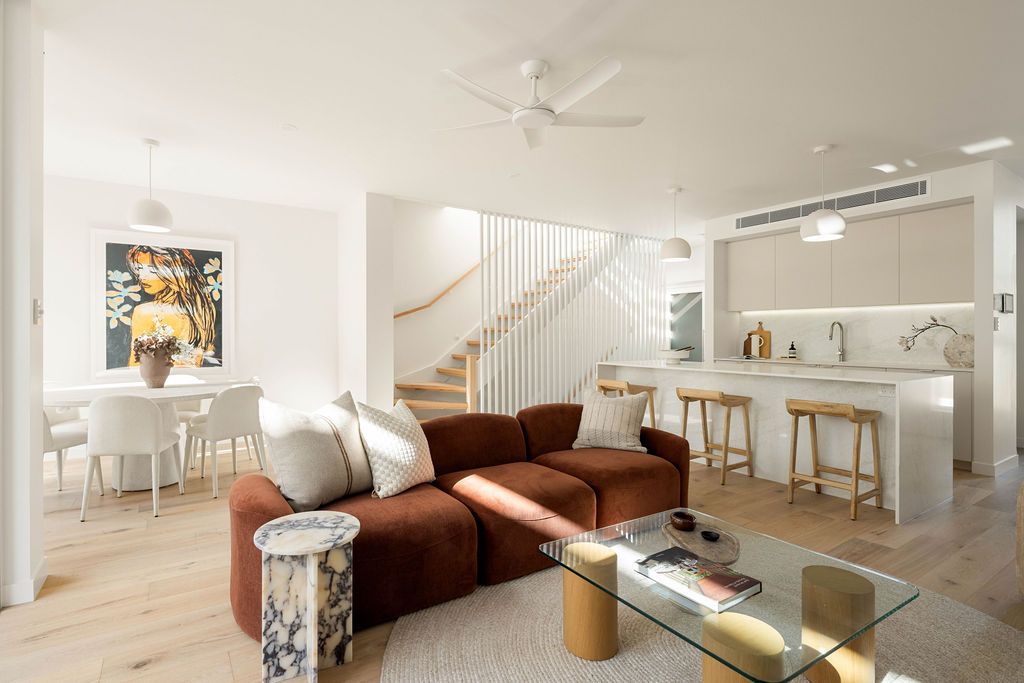 2/10 Bullimah Ave, Burleigh Heads, QLD 4220