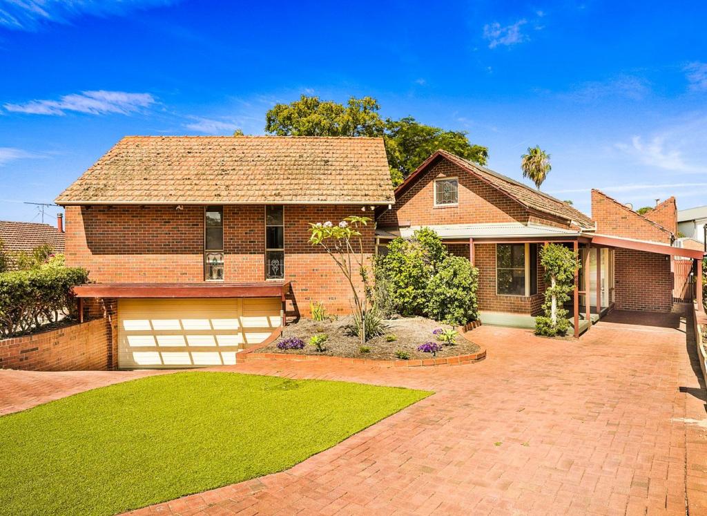 4 Gibney Vsta, West Leederville, WA 6007