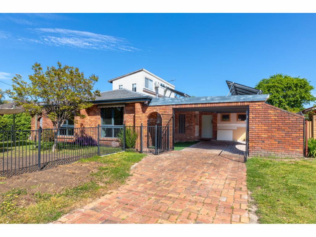 489 HENDERSON ST, LAVINGTON, NSW 2641