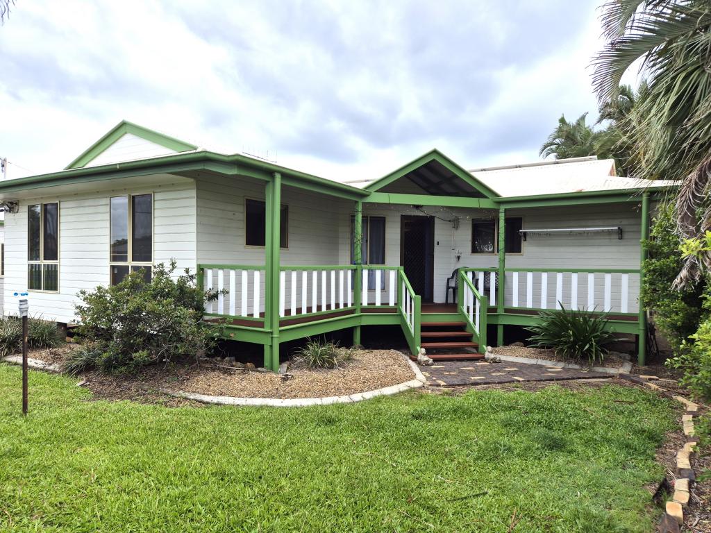 12 Shell St, Burnett Heads, QLD 4670