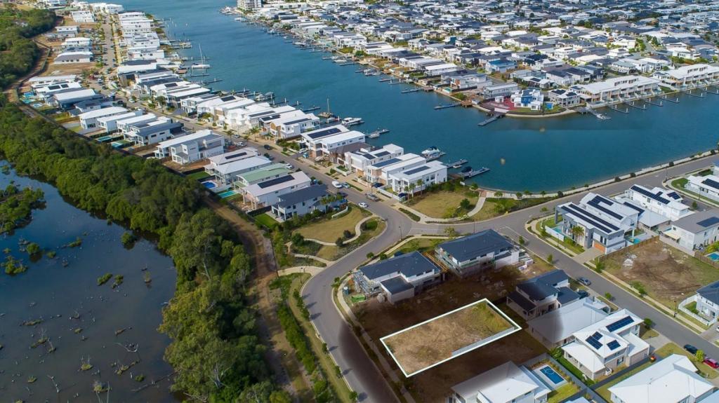 52 COOLUM PDE, NEWPORT, QLD 4020