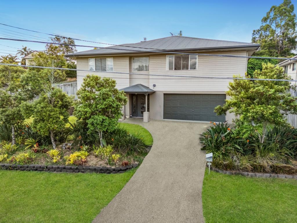 2 Celandine St, Shailer Park, QLD 4128