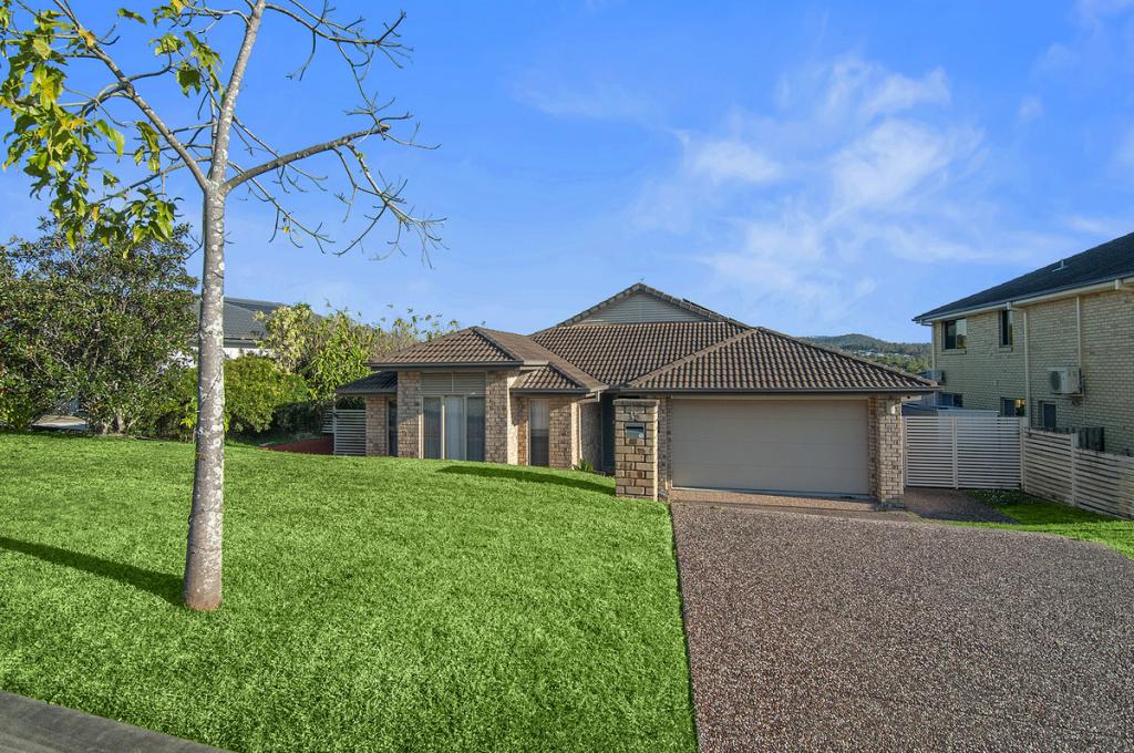 15 Wellers St, Pacific Pines, QLD 4211