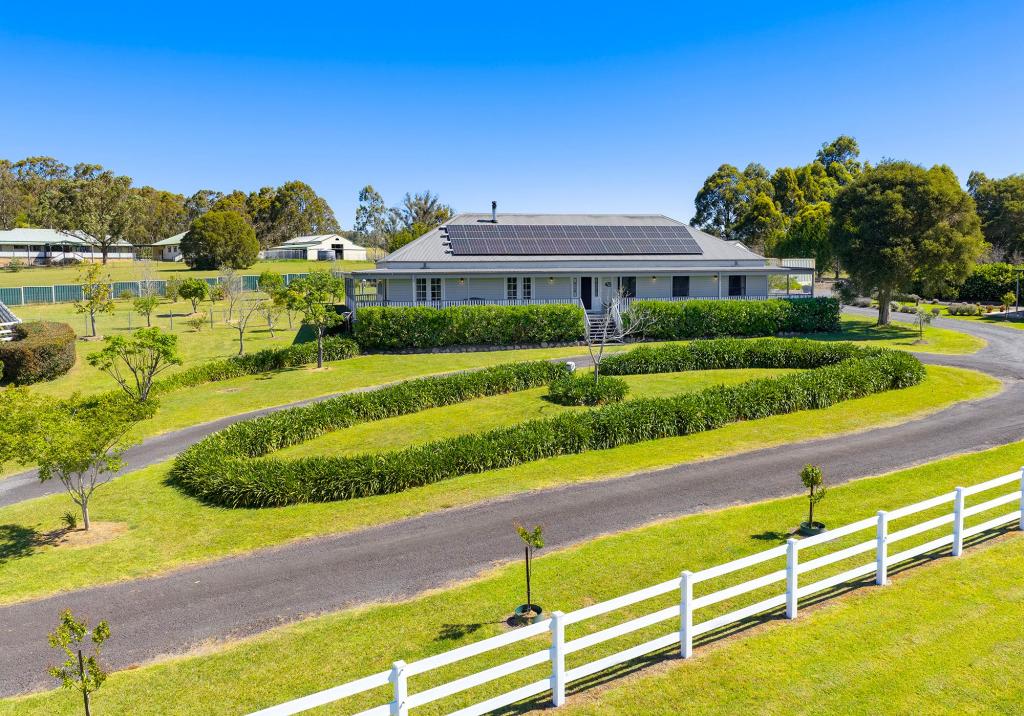 34 Cardwell Dr, Nowra Hill, NSW 2540