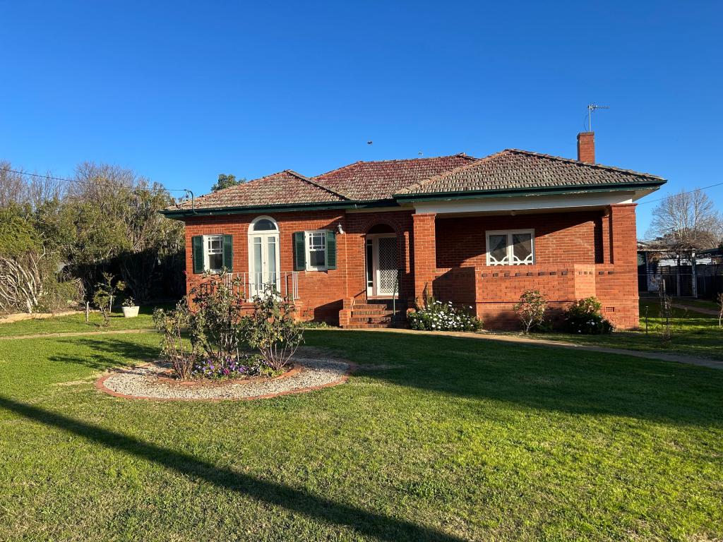 103 Gisborne St, Wellington, NSW 2820