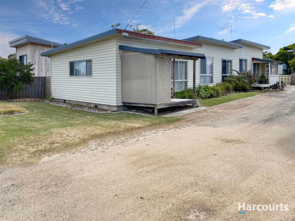 18 Scamander Ave, Scamander, TAS 7215