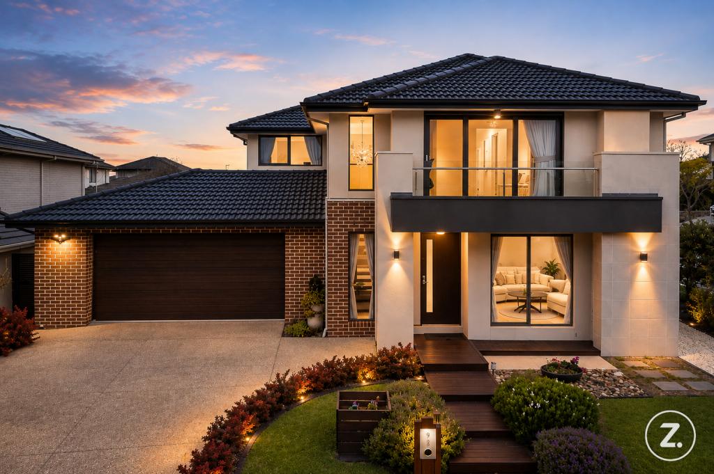 4 Pasture Cct, Clyde North, VIC 3978