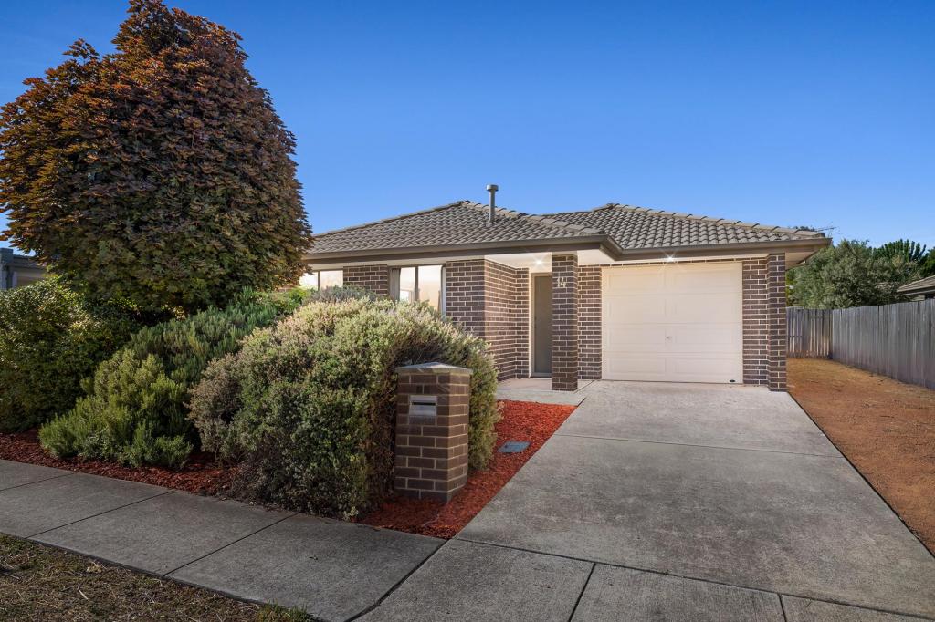 14 Constance Stone St, Macgregor, ACT 2615