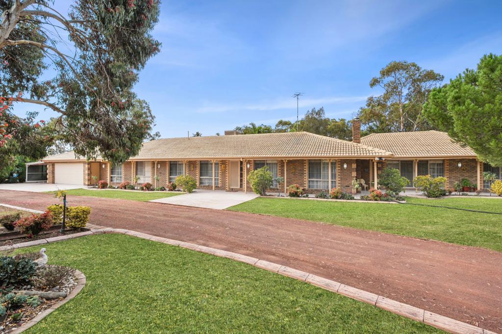 15 TEAL ST, LARA, VIC 3212