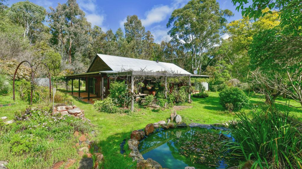 12 Walter Rd, Bridgetown, WA 6255