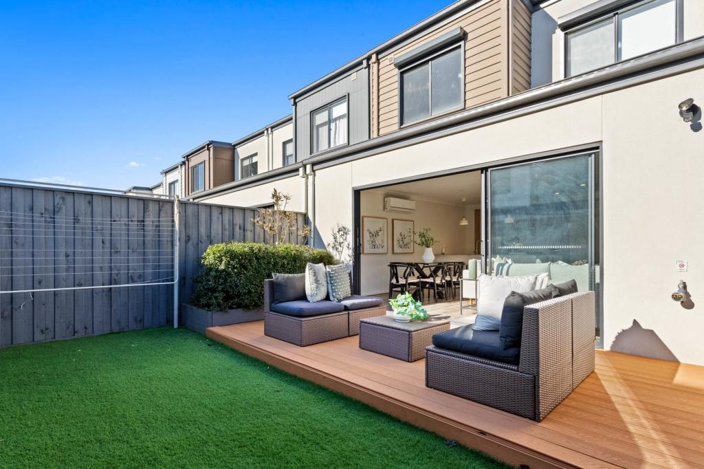 12 HEBRIDES CL, CRANBOURNE WEST, VIC 3977