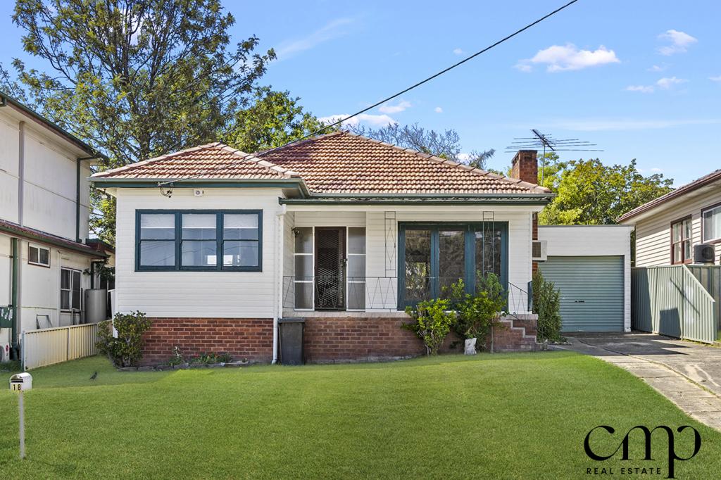 18 MCLEAN RD, CAMPBELLTOWN, NSW 2560