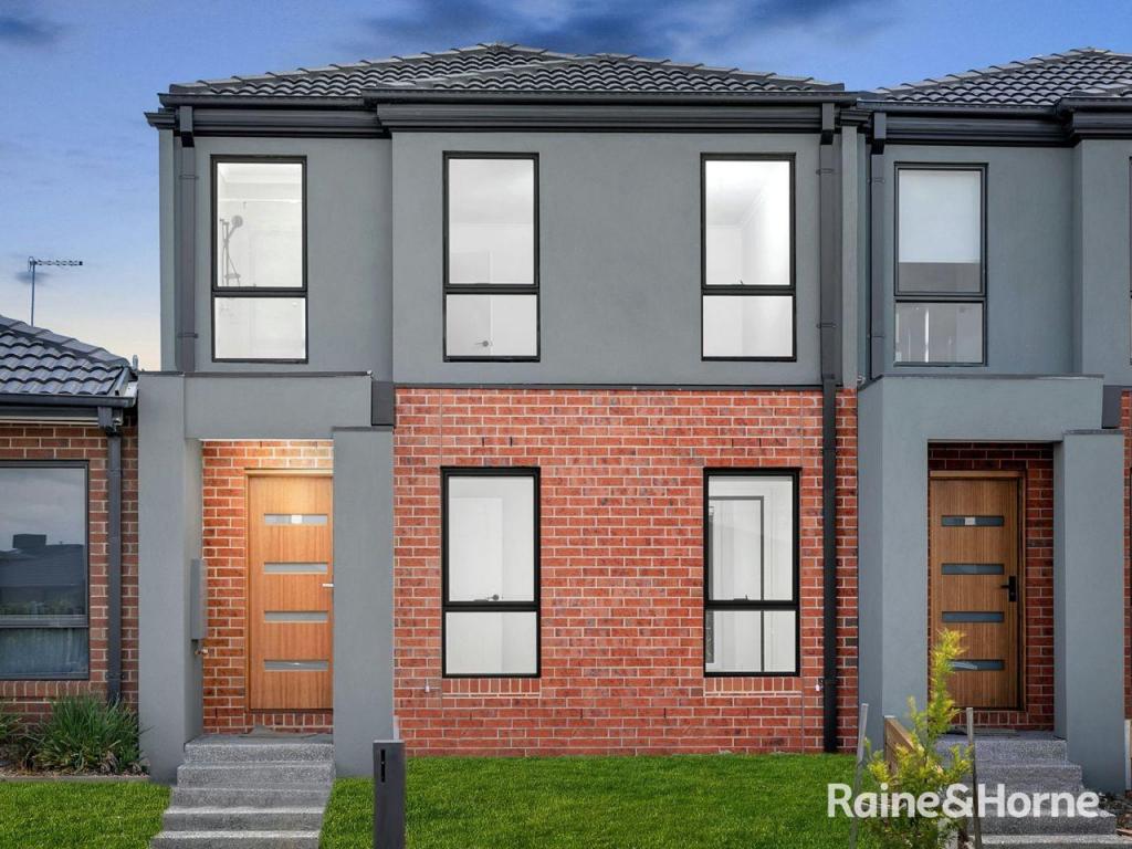 3 Nieves Ave, Roxburgh Park, VIC 3064