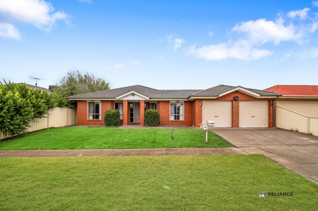 8 FIDDLEWOOD TURN, HARKNESS, VIC 3337