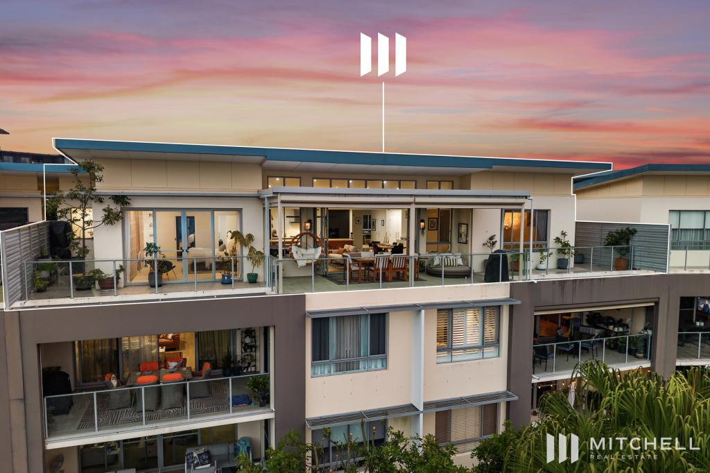 242/3 PENDRAAT PDE, HOPE ISLAND, QLD 4212