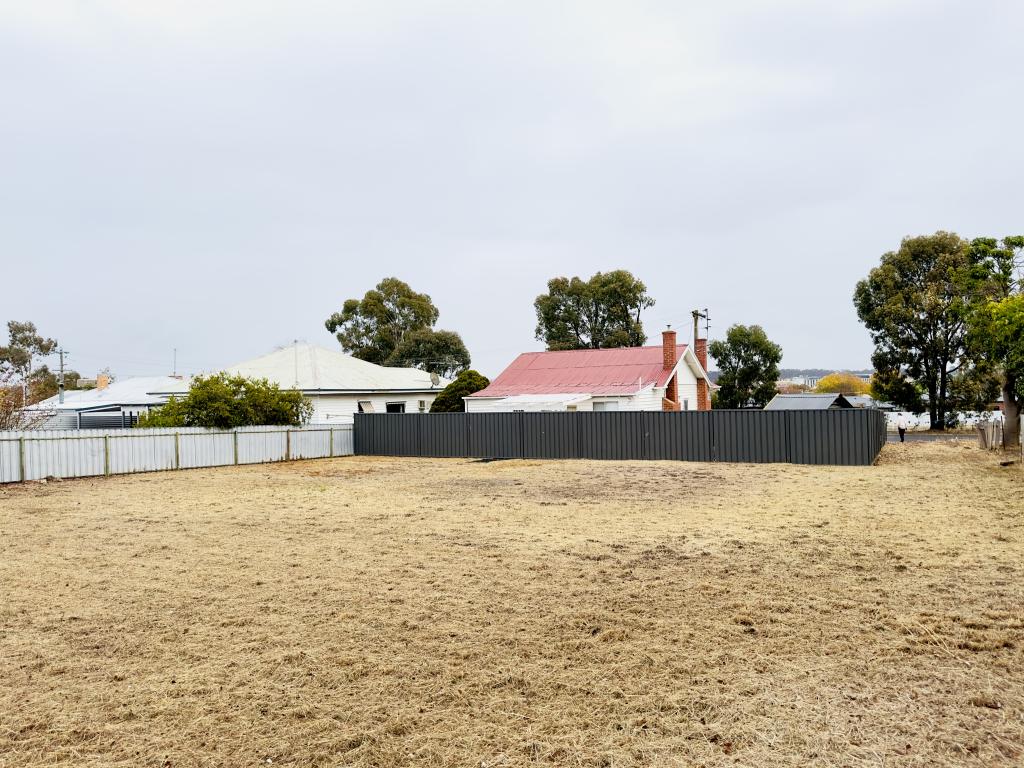 20b Golden Wattle Dr, Maryborough, VIC 3465