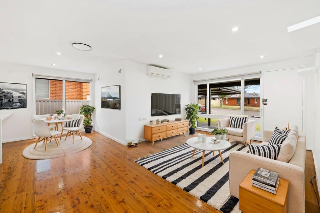 8 Rix Ave, Hammondville, NSW 2170