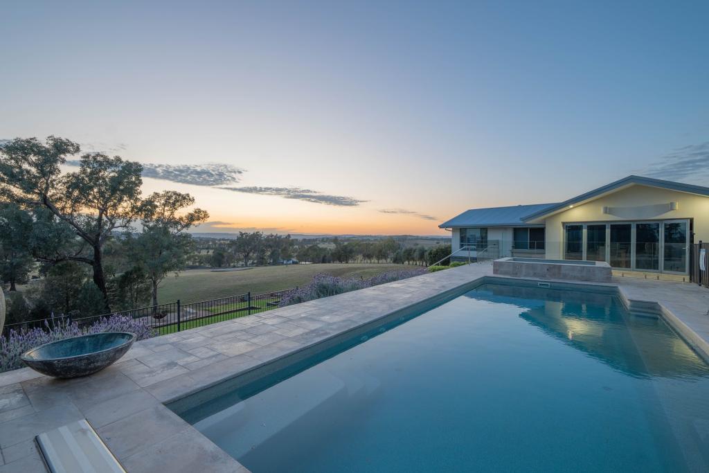 42 Heraghty Rd, Parkes, NSW 2870