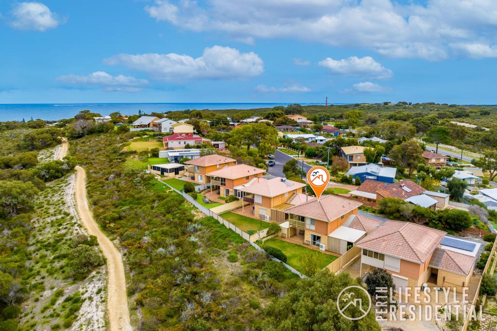 4/8 Collett Pl, Guilderton, WA 6041