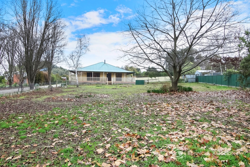 6a Diffey Rd, Beechworth, VIC 3747