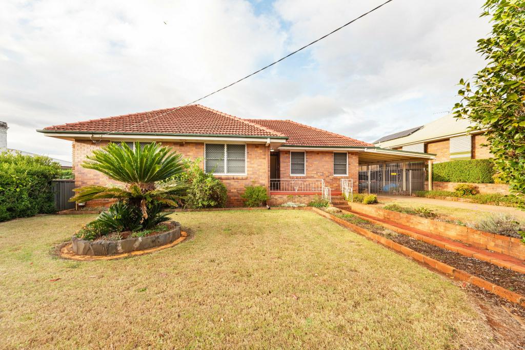 177 South St, South Toowoomba, QLD 4350