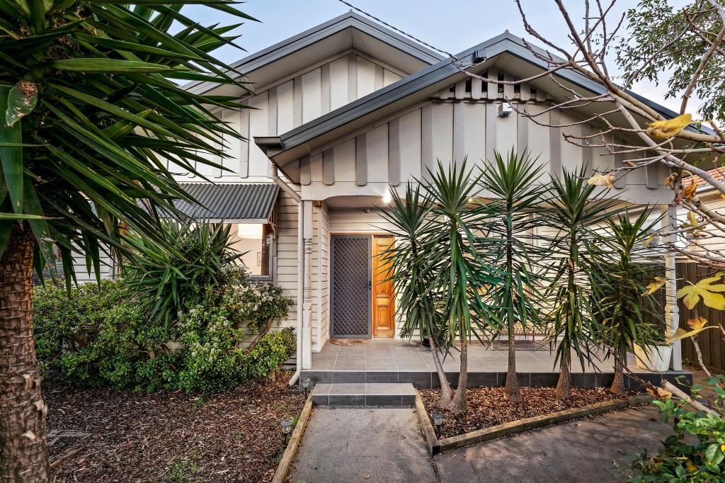 24 STURROCK ST, BRUNSWICK, VIC 3056