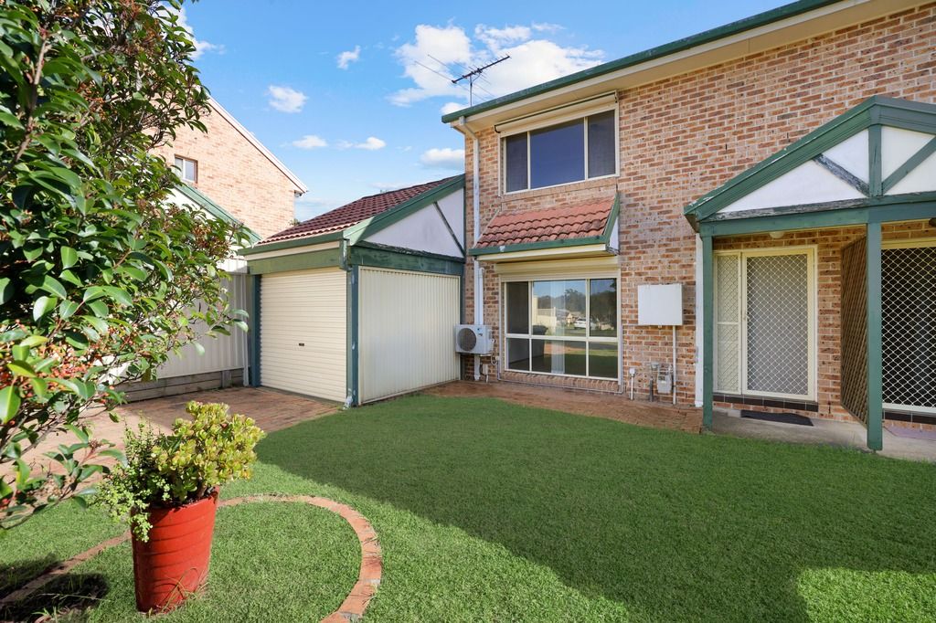 34 Mclaren Pl, Ingleburn, NSW 2565