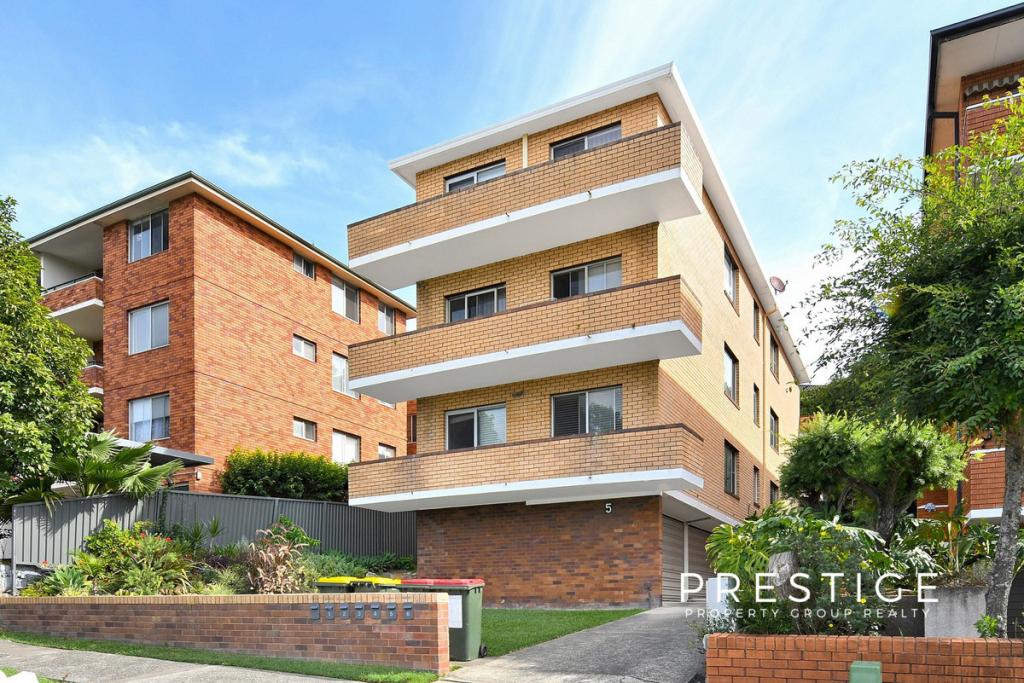 2/5 Short St, Carlton, NSW 2218