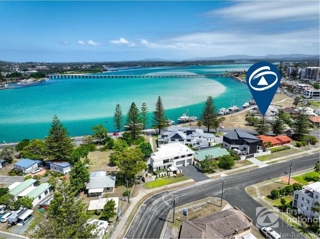 2 Rockpool Rd, Tuncurry, NSW 2428