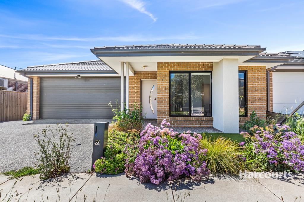 16 Beavers St, Mickleham, VIC 3064
