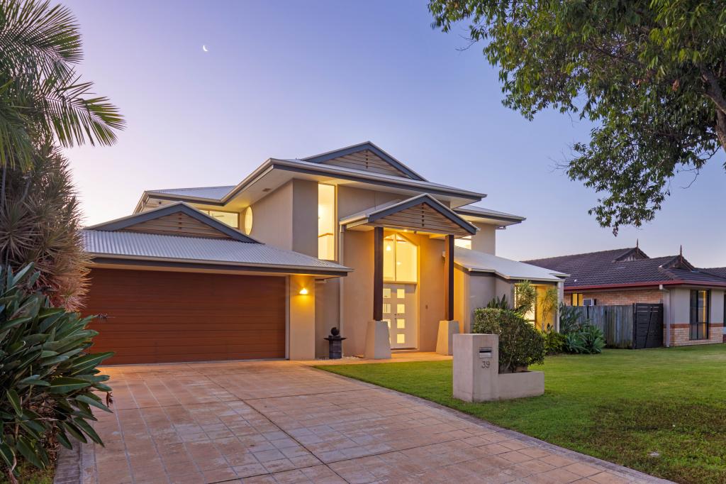 39 Roseapple Cct, Oxenford, QLD 4210
