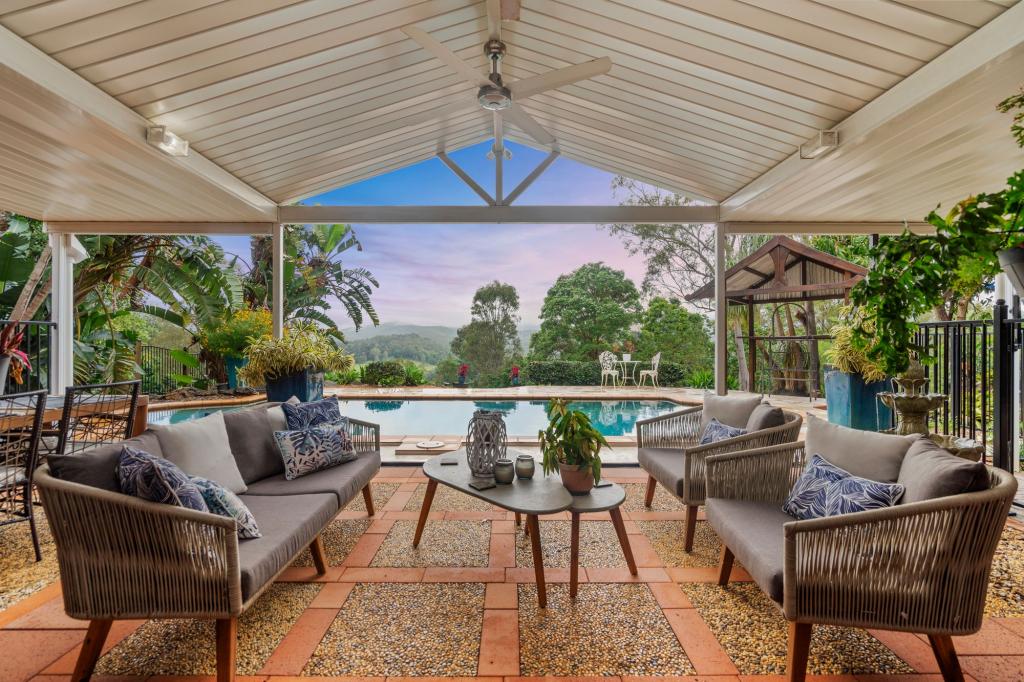 70 BARRENJOEY DR, ORMEAU HILLS, QLD 4208