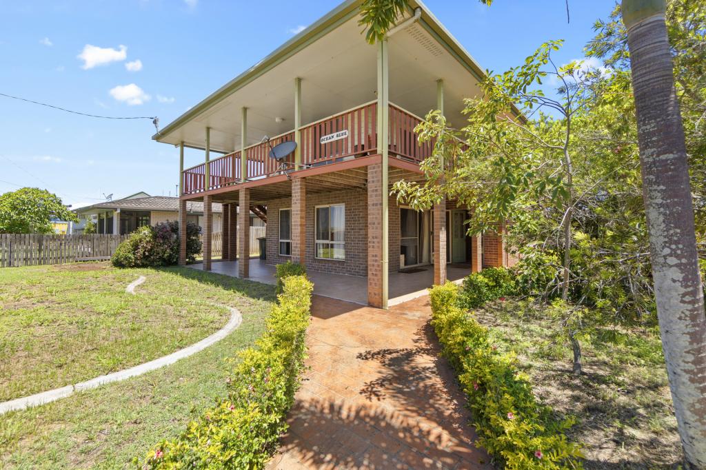 2/44 HARBOUR ESP, BURNETT HEADS, QLD 4670