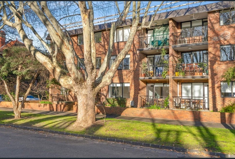 2/24 Park St, St Kilda West, VIC 3182