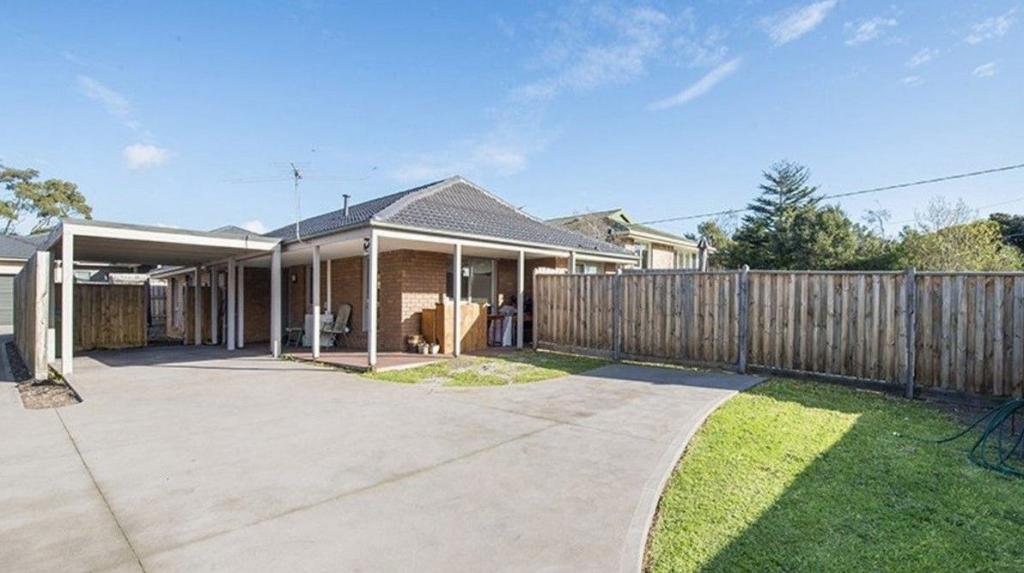 139 Eastbourne Rd, Rosebud, VIC 3939