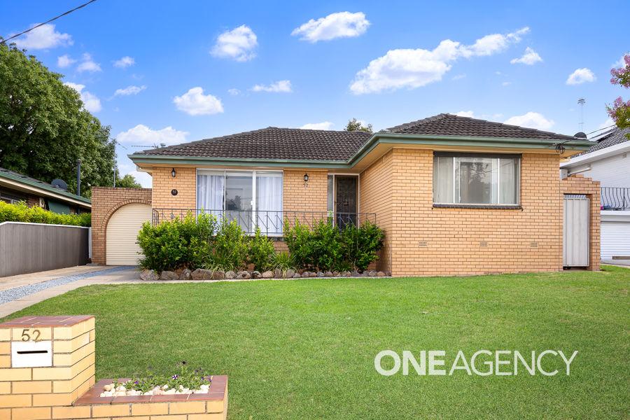 52 White Ave, Kooringal, NSW 2650