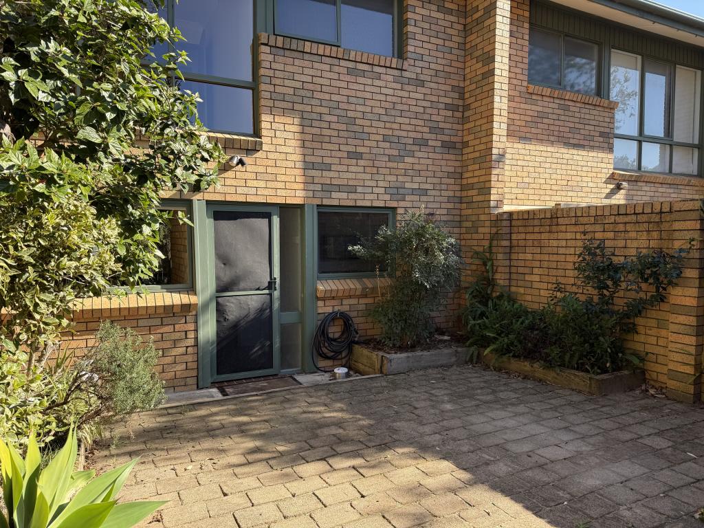 1/16 Native Way, Moruya Heads, NSW 2537
