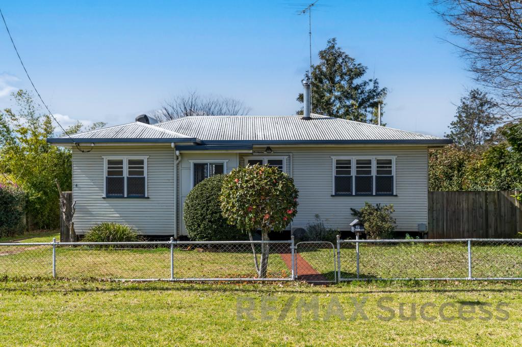 4 Short St, South Toowoomba, QLD 4350