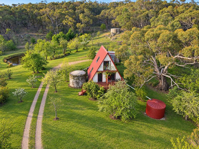 70 Warrys Rd, Hill End, NSW 2850