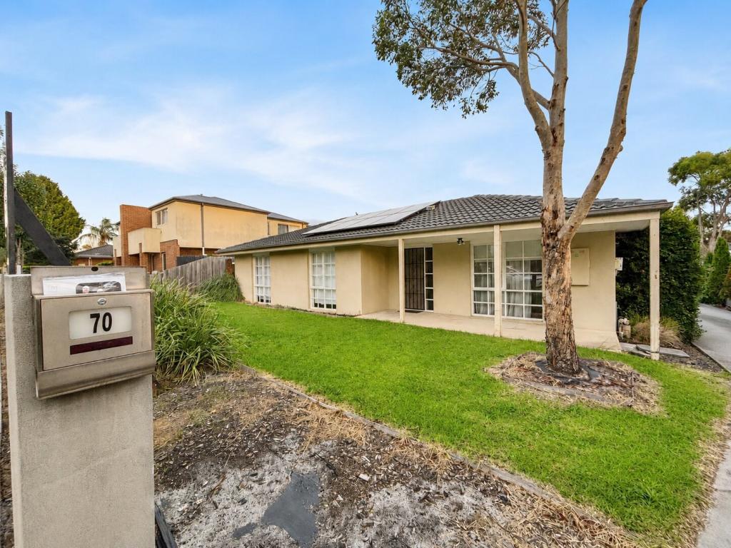 70 Huon Park Rd, Cranbourne North, VIC 3977