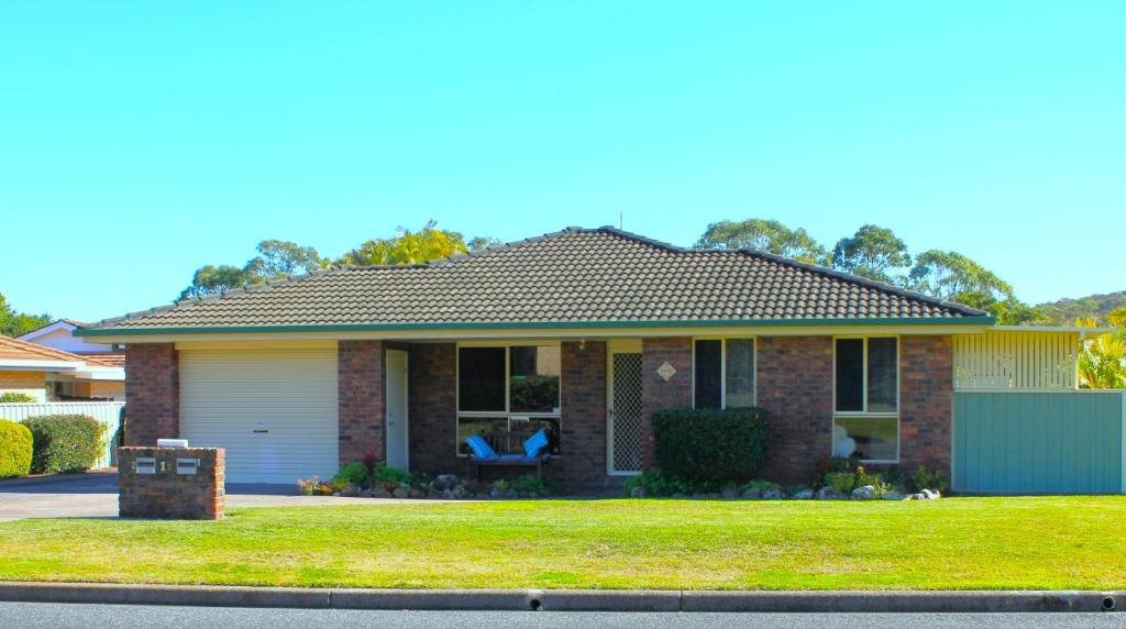 1/12 Hesper Dr, Forster, NSW 2428