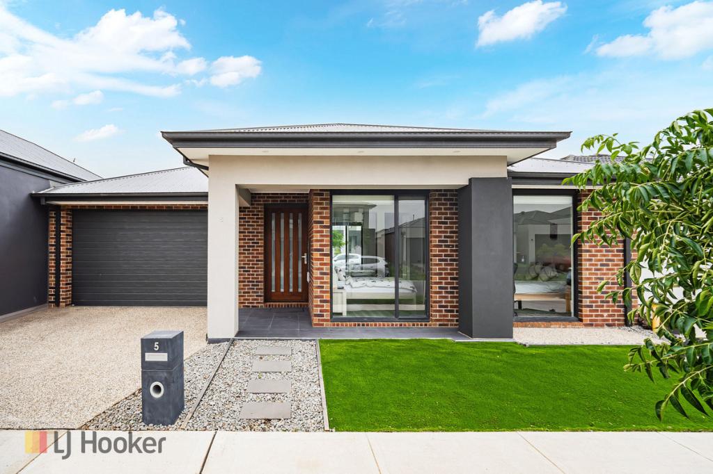 5 Eulinga St, Mickleham, VIC 3064