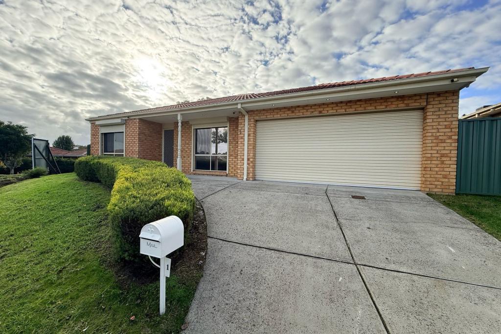 1 Nilufa Ct, Hampton Park, VIC 3976