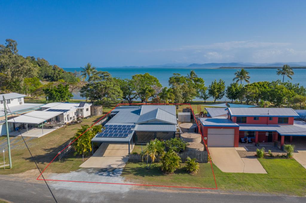 22 Davison Rd, Wilson Beach, QLD 4800